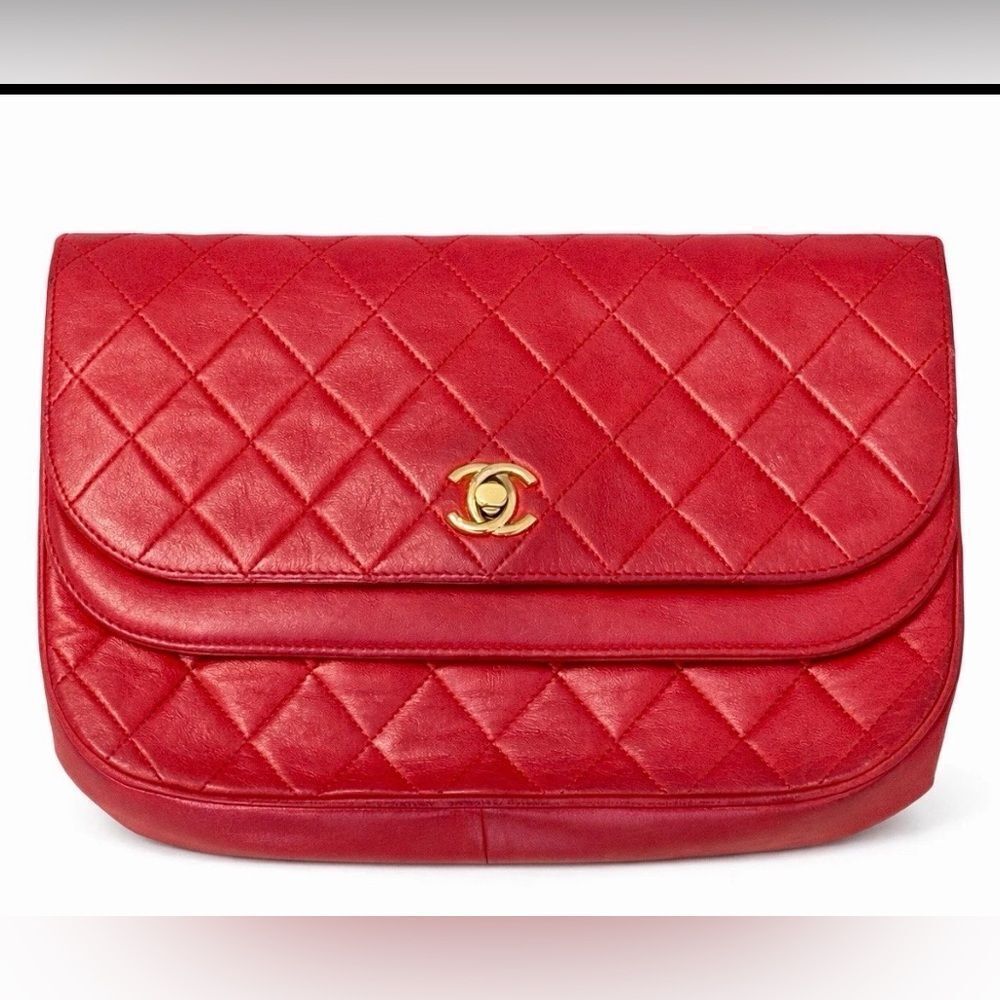 Vintage Chanel 1986 Red Lambskin Round Flap Bag 24K Gold Hardware GHW Classic